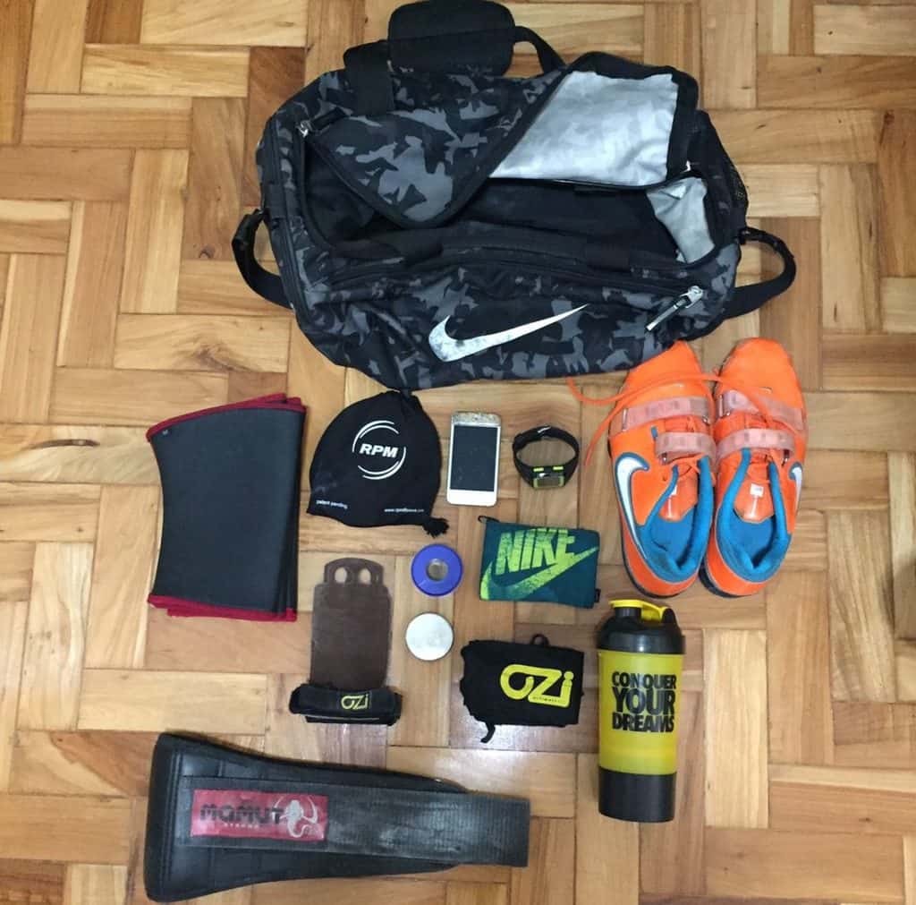 13 itens indispensáveis na mochila de academia de quem treina pesado