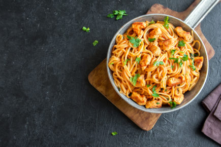 Macarronada com peito de frango