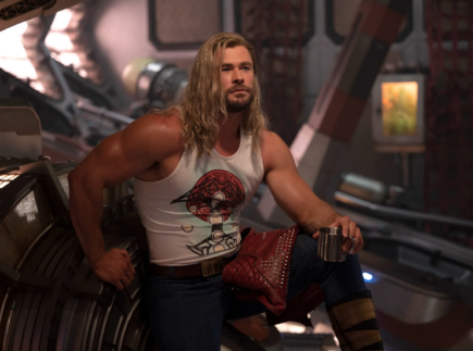 Vídeo revela transformação de Chris Hemsworth em Thor gordo para 'Ultimato